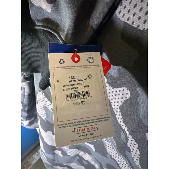 Champion Men's Camo Crewneck Sweatshirt Wolf Logo Pullover, Size L, NWT - Picture 9 of 10